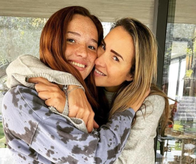 Angélica Castro, Laura de la Fuente
