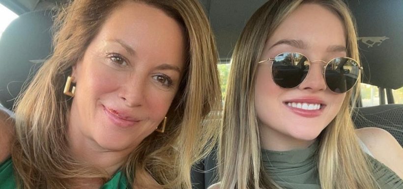 yuyuniz-navas-hija-antonia-casanova